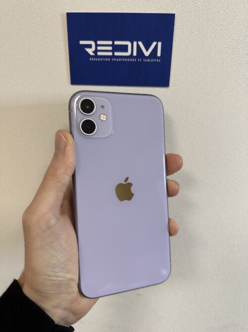 iPhone 11 mauve 128Go excellent état reconditionné à Nantes