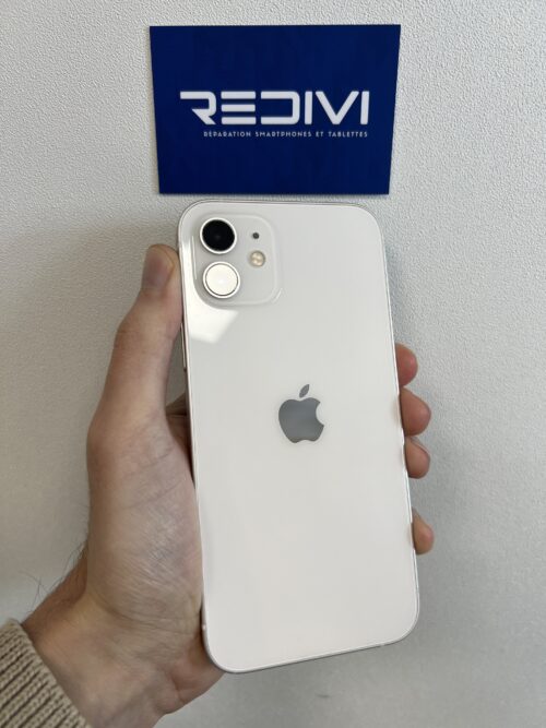 iPhone 12 blanc reconditionné à Nantes
